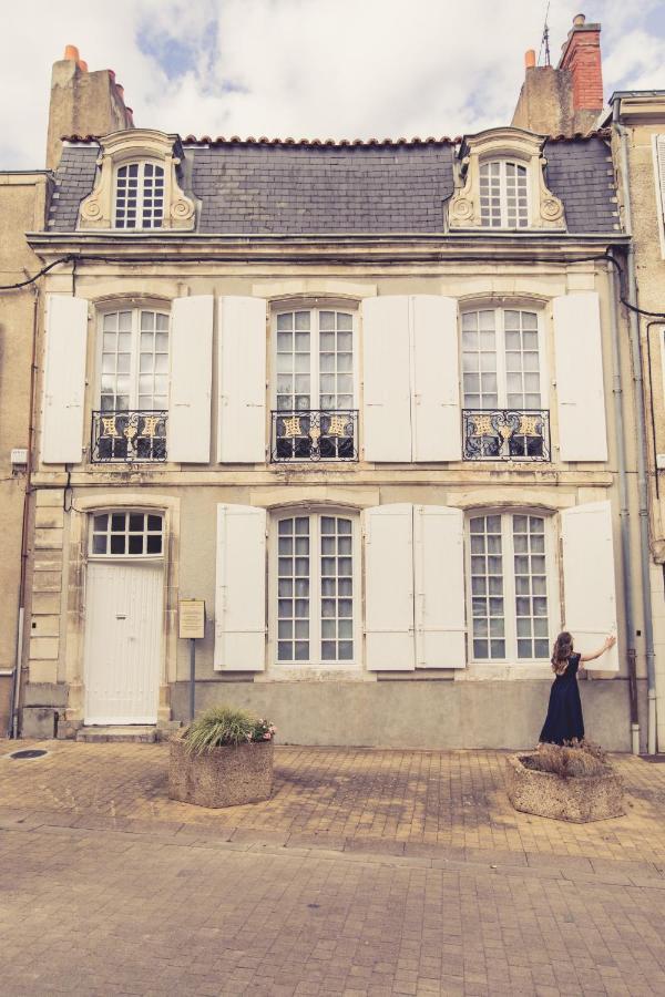 La Maison de la Liberté Suite Jeanne Barret Poitiers Exterior foto
