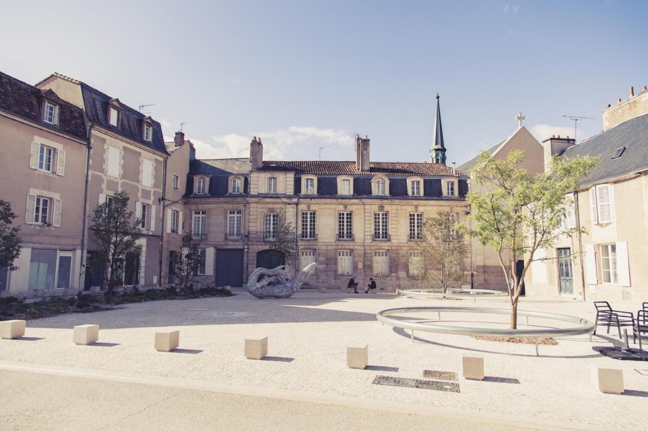 La Maison de la Liberté Suite Jeanne Barret Poitiers Exterior foto